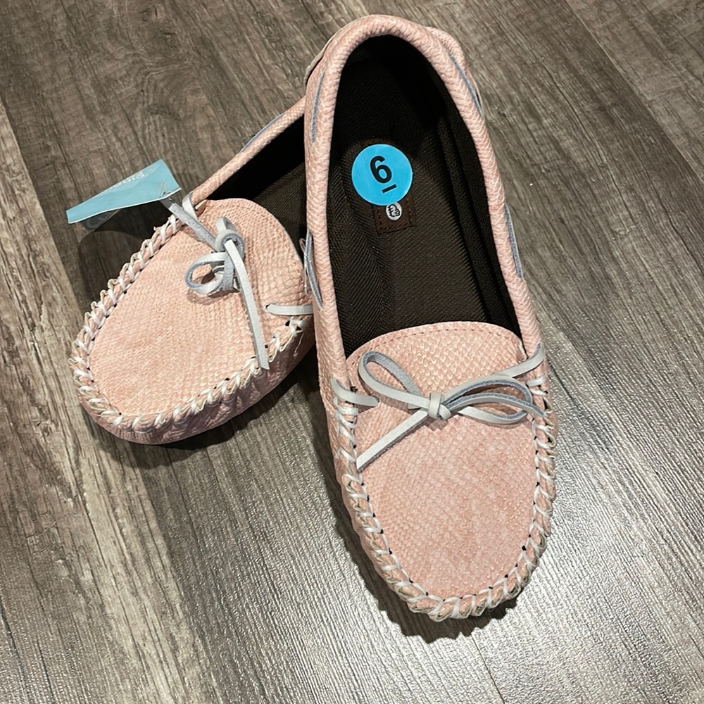 NWOT LAMO SABRINA MOC Pink - Size 6